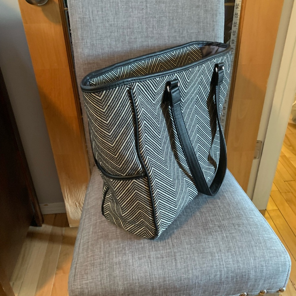 Thirty One bags large stylish tote.